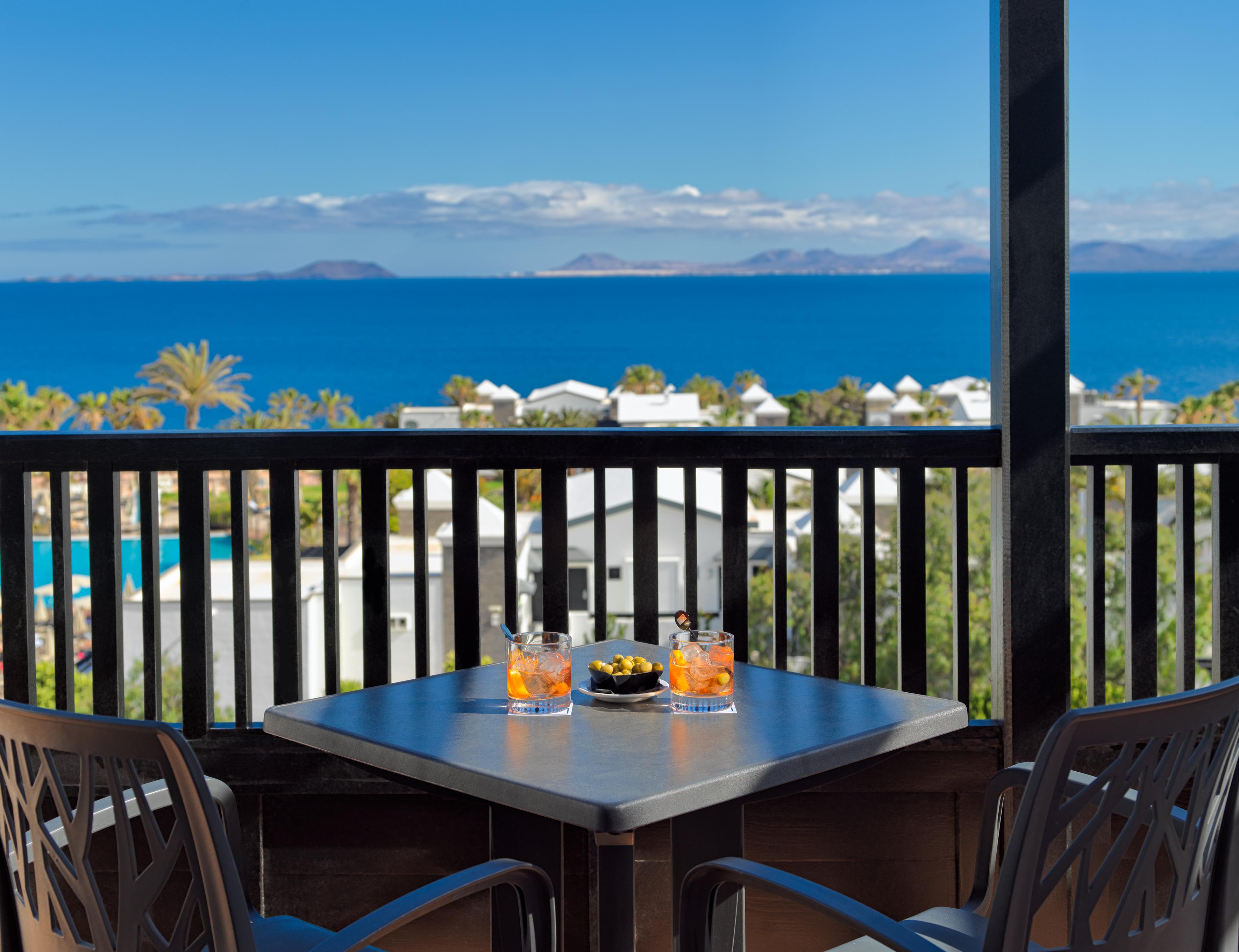H10 Rubicon Horizons Collection (Adults Only) Hotel Playa Blanca  Kültér fotó View from the balcony of a suite at the resort