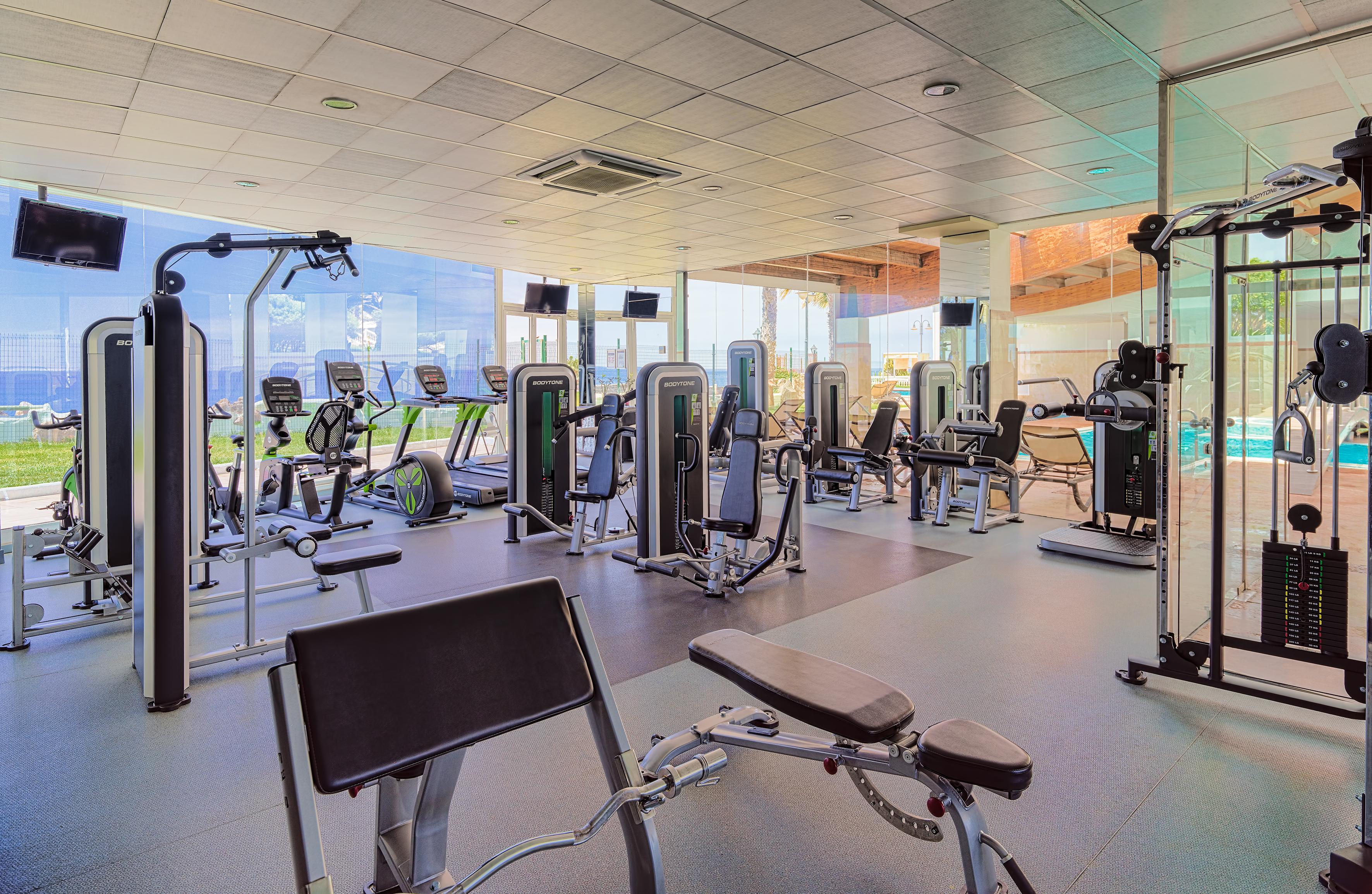 H10 Rubicon Horizons Collection (Adults Only) Hotel Playa Blanca  Kültér fotó The gym at the hotel