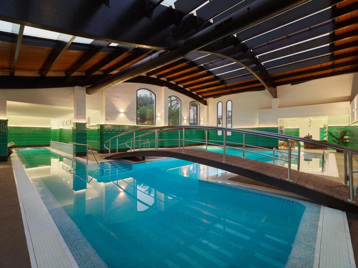 H10 Rubicon Horizons Collection (Adults Only) Hotel Playa Blanca  Kültér fotó The swimming pool at the hotel