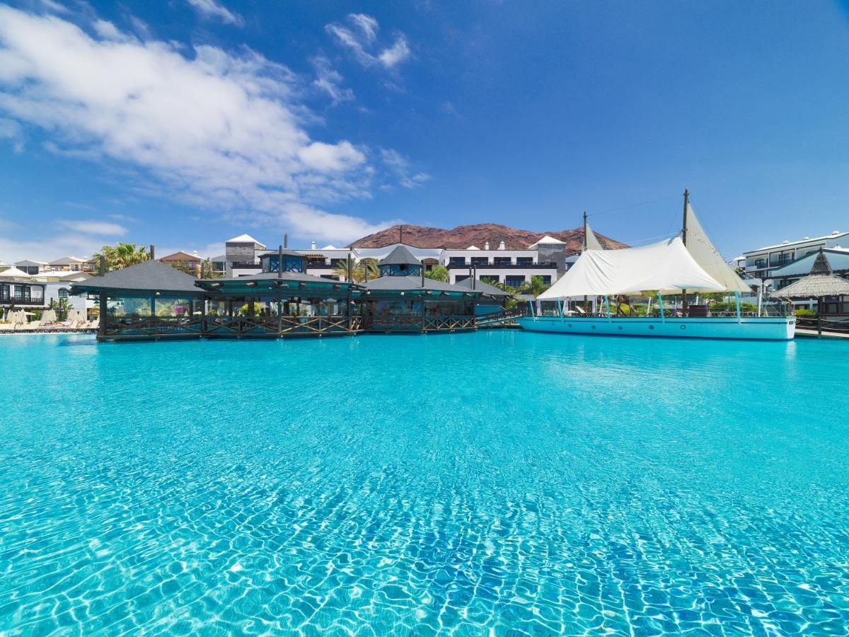 H10 Rubicon Horizons Collection (Adults Only) Hotel Playa Blanca  Kültér fotó The resort's lagoon pool