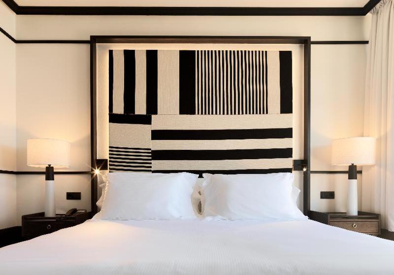 H10 Rubicon Horizons Collection (Adults Only) Hotel Playa Blanca  Szoba fotó A bedroom at the hotel